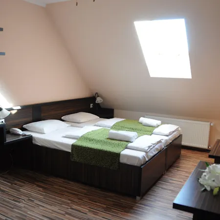 Green Hotel Budapest