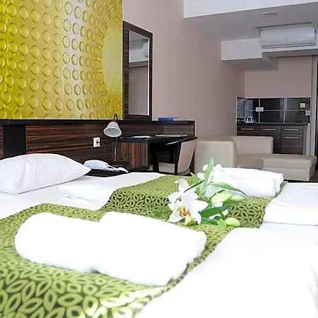 Green Hotel Budapest Otel