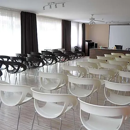 Green Hotel Budapest Otel