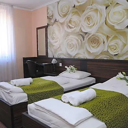 Green Hotel Budapest Otel