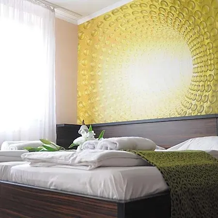 Green Hotel Budapest Otel