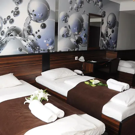 Green Hotel Budapest