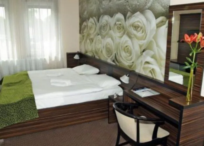 Green Hotel Budapest